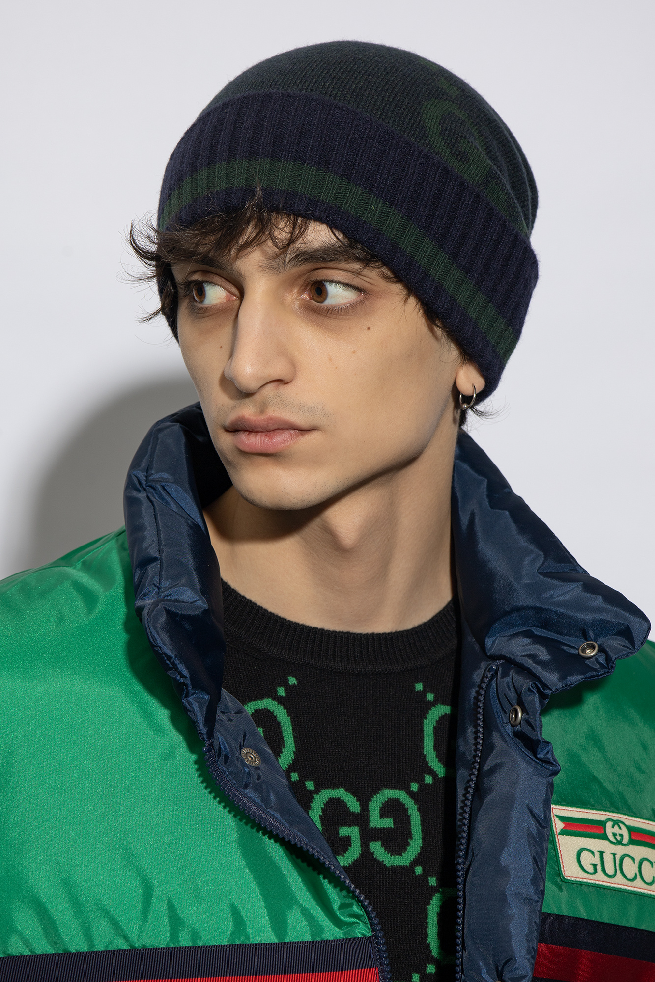 ニットキャップ・ビーニー Gucci Embroidered Cashmere Beanie Hat 764594_3GB02_1000_002_100_0000